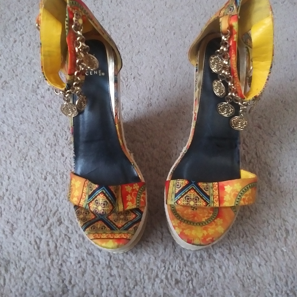 Shoes size 7
